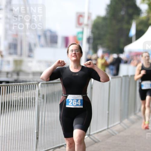 16.08.2026 - KN Förde Triathlon 2026 Antke Förster http://msf.ph/oto/10008388 16.08.2026 10:37:38 Laufen 264 meine-sportfotos.de