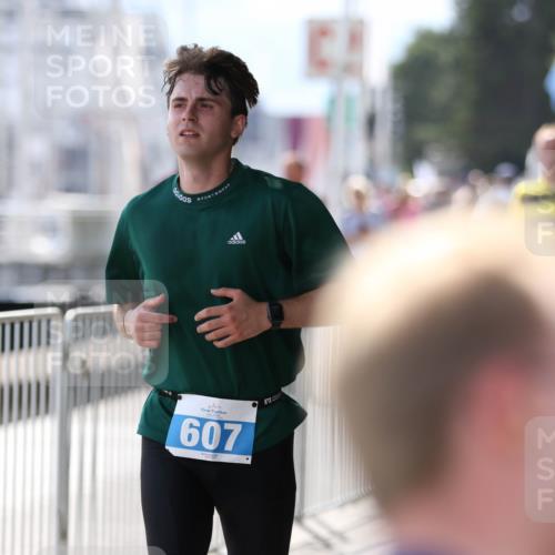 16.08.2026 - KN Förde Triathlon 2026 Antke Förster http://msf.ph/oto/10008393 16.08.2026 14:05:50 Laufen 607 meine-sportfotos.de