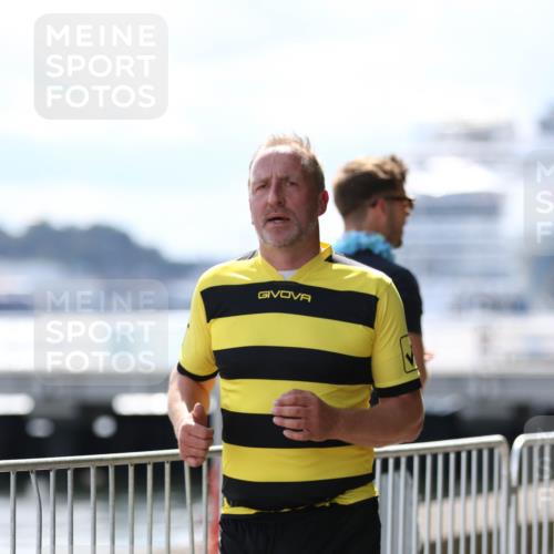 16.08.2026 - KN Förde Triathlon 2026 Antke Förster http://msf.ph/oto/10008405 16.08.2026 14:05:57 Laufen  meine-sportfotos.de