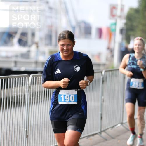 16.08.2026 - KN Förde Triathlon 2026 Antke Förster http://msf.ph/oto/10008445 16.08.2026 10:38:01 Laufen 190, 258 meine-sportfotos.de