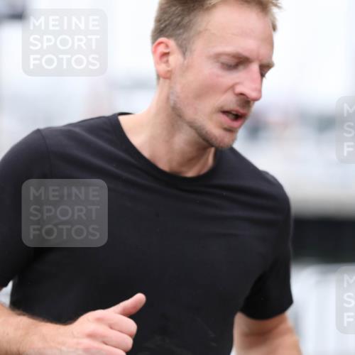 16.08.2026 - KN Förde Triathlon 2026 Antke Förster http://msf.ph/oto/10008491 16.08.2026 12:19:48 Laufen 426 meine-sportfotos.de