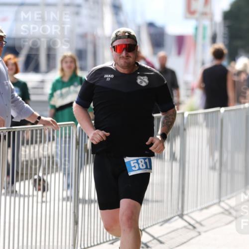 16.08.2026 - KN Förde Triathlon 2026 Antke Förster http://msf.ph/oto/10008513 16.08.2026 14:08:46 Laufen 23, 581 meine-sportfotos.de