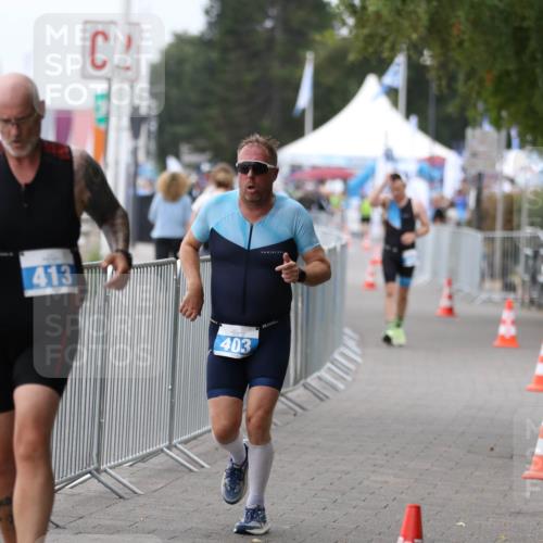 16.08.2026 - KN Förde Triathlon 2026 Antke Förster http://msf.ph/oto/10008518 16.08.2026 12:20:03 Laufen 413, 403 meine-sportfotos.de