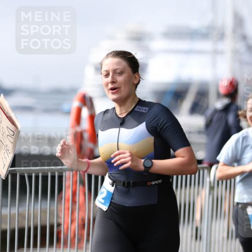 16.08.2026 - KN Förde Triathlon 2026 Antke Förster http://msf.ph/oto/10008520 16.08.2026 10:39:09 Laufen  meine-sportfotos.de