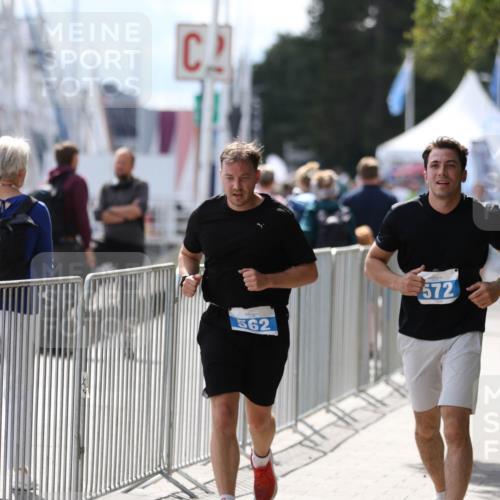 16.08.2026 - KN Förde Triathlon 2026 Antke Förster http://msf.ph/oto/10008558 16.08.2026 14:09:43 Laufen 562, 572 meine-sportfotos.de