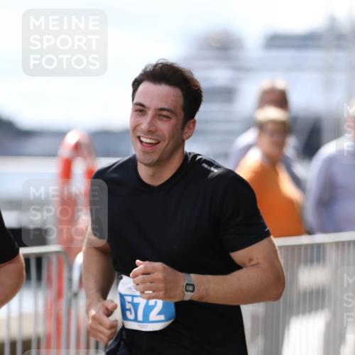 16.08.2026 - KN Förde Triathlon 2026 Antke Förster http://msf.ph/oto/10008576 16.08.2026 14:09:48 Laufen 572 meine-sportfotos.de