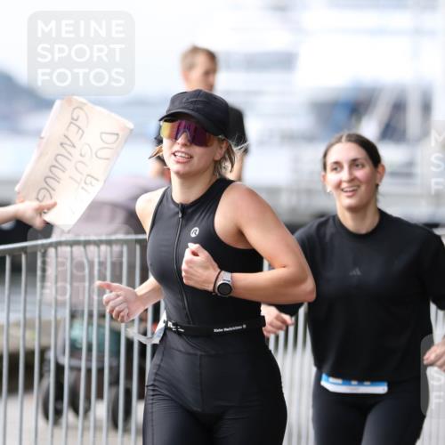 16.08.2026 - KN Förde Triathlon 2026 Antke Förster http://msf.ph/oto/10008586 16.08.2026 10:39:45 Laufen  meine-sportfotos.de