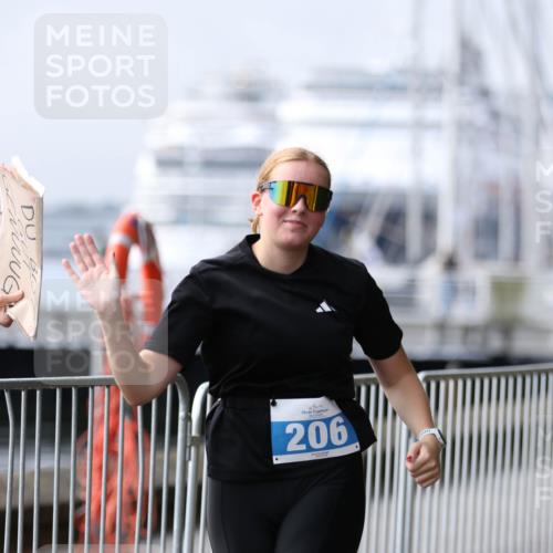 16.08.2026 - KN Förde Triathlon 2026 Antke Förster http://msf.ph/oto/10008622 16.08.2026 10:39:58 Laufen 206 meine-sportfotos.de