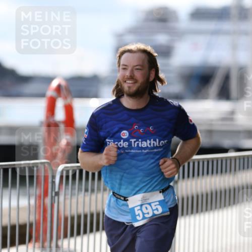 16.08.2026 - KN Förde Triathlon 2026 Antke Förster http://msf.ph/oto/10008645 16.08.2026 14:11:03 Laufen 595 meine-sportfotos.de