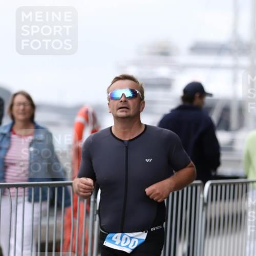 16.08.2026 - KN Förde Triathlon 2026 Antke Förster http://msf.ph/oto/10008667 16.08.2026 12:21:49 Laufen 400 meine-sportfotos.de