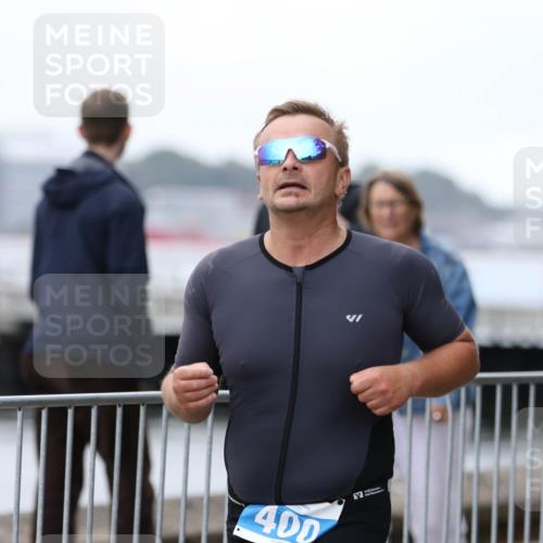 16.08.2026 - KN Förde Triathlon 2026 Antke Förster http://msf.ph/oto/10008669 16.08.2026 12:21:50 Laufen 400 meine-sportfotos.de