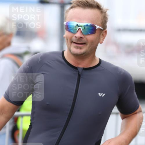 16.08.2026 - KN Förde Triathlon 2026 Antke Förster http://msf.ph/oto/10008675 16.08.2026 12:21:51 Laufen 400 meine-sportfotos.de