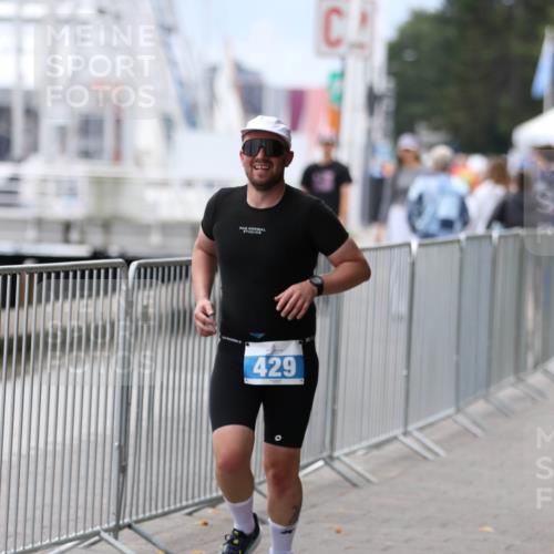 16.08.2026 - KN Förde Triathlon 2026 Antke Förster http://msf.ph/oto/10008801 16.08.2026 12:23:47 Laufen 429 meine-sportfotos.de