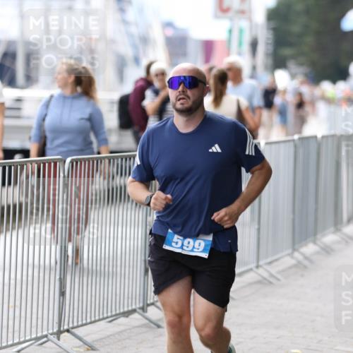 16.08.2026 - KN Förde Triathlon 2026 Antke Förster http://msf.ph/oto/10008806 16.08.2026 14:17:01 Laufen 599 meine-sportfotos.de