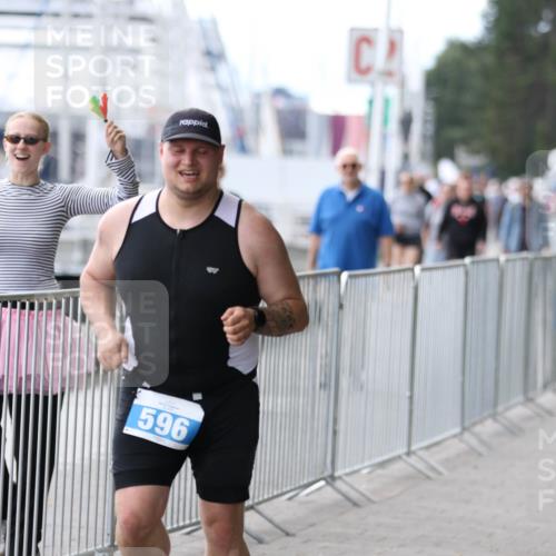 16.08.2026 - KN Förde Triathlon 2026 Antke Förster http://msf.ph/oto/10008830 16.08.2026 14:19:05 Laufen 596 meine-sportfotos.de