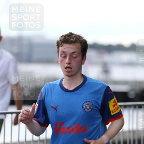 16.08.2026 - KN Förde Triathlon 2026 Antke Förster http://msf.ph/oto/10008845 16.08.2026 14:20:48 Laufen 1900, 609, 9202 meine-sportfotos.de