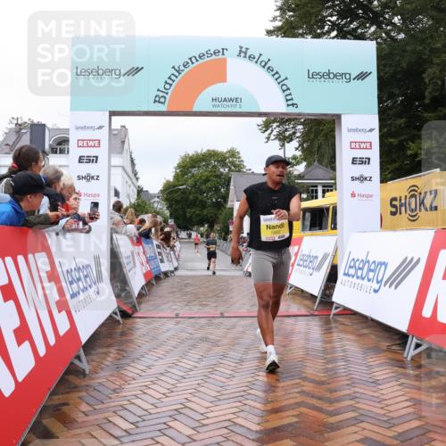 30.08.2026 - Blankeneser Heldenlauf Lena Gebhardt http://msf.ph/oto/10018792 30.08.2026 09:33:55 Ziel 1373, 1500, 3630 meine-sportfotos.de