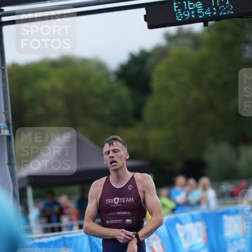 30.08.2026 - Elbe Triathlon Hamburg LAZAROV Photography http://msf.ph/oto/10026700 30.08.2026 09:54:22 Ziel 205 meine-sportfotos.de