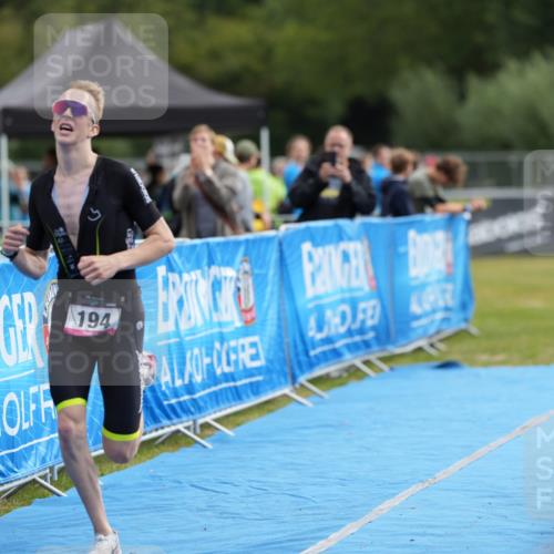 30.08.2026 - Elbe Triathlon Hamburg LAZAROV Photography http://msf.ph/oto/10026724 30.08.2026 10:00:10 Ziel 194 meine-sportfotos.de
