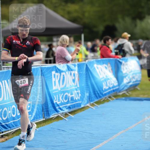 30.08.2026 - Elbe Triathlon Hamburg LAZAROV Photography http://msf.ph/oto/10026736 30.08.2026 10:10:00 Ziel 181, 240 meine-sportfotos.de