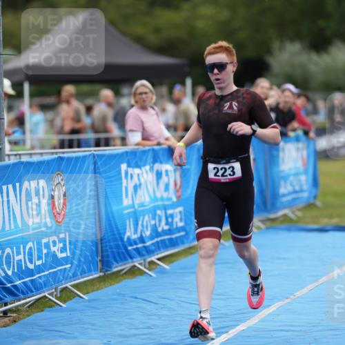 30.08.2026 - Elbe Triathlon Hamburg LAZAROV Photography http://msf.ph/oto/10026752 30.08.2026 10:12:53 Ziel 223 meine-sportfotos.de