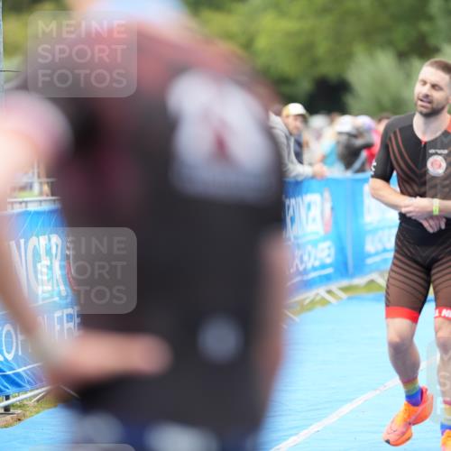 30.08.2026 - Elbe Triathlon Hamburg LAZAROV Photography http://msf.ph/oto/10026774 30.08.2026 10:14:37 Ziel 238 meine-sportfotos.de