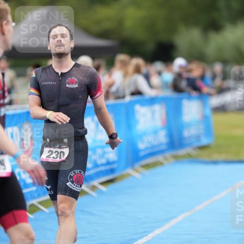 30.08.2026 - Elbe Triathlon Hamburg LAZAROV Photography http://msf.ph/oto/10026785 30.08.2026 10:17:10 Ziel 230, 309 meine-sportfotos.de