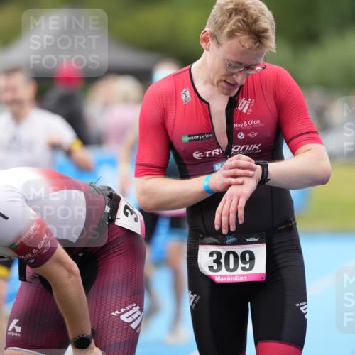 30.08.2026 - Elbe Triathlon Hamburg LAZAROV Photography http://msf.ph/oto/10026796 30.08.2026 10:17:41 Ziel 210, 272 meine-sportfotos.de