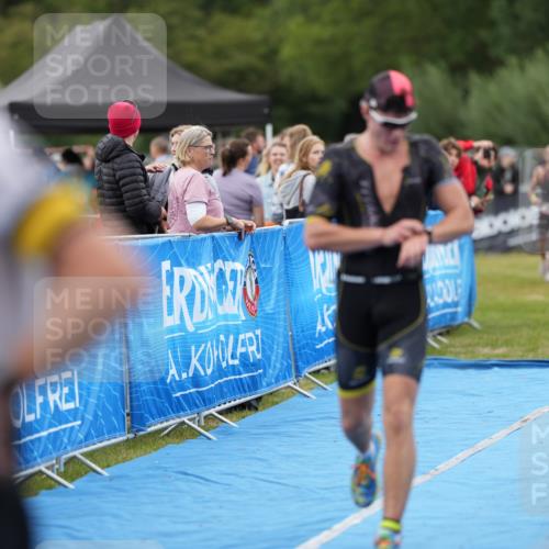 30.08.2026 - Elbe Triathlon Hamburg LAZAROV Photography http://msf.ph/oto/10026799 30.08.2026 10:18:06 Ziel 268, 411 meine-sportfotos.de