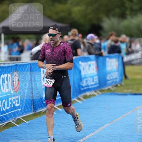 30.08.2026 - Elbe Triathlon Hamburg LAZAROV Photography http://msf.ph/oto/10026815 30.08.2026 10:20:58 Ziel 301 meine-sportfotos.de