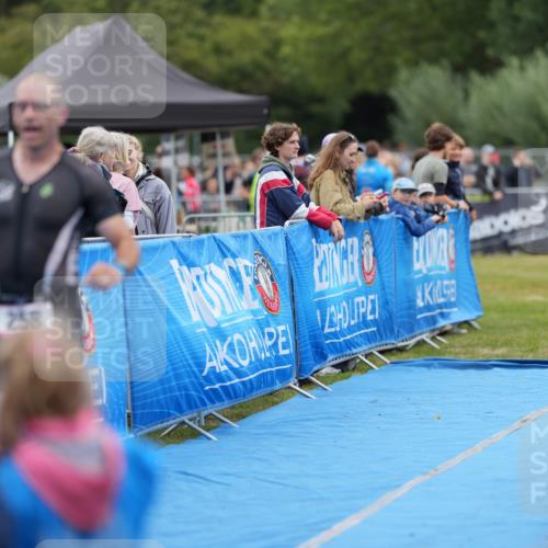 30.08.2026 - Elbe Triathlon Hamburg LAZAROV Photography http://msf.ph/oto/10026828 30.08.2026 10:25:10 Ziel 258 meine-sportfotos.de