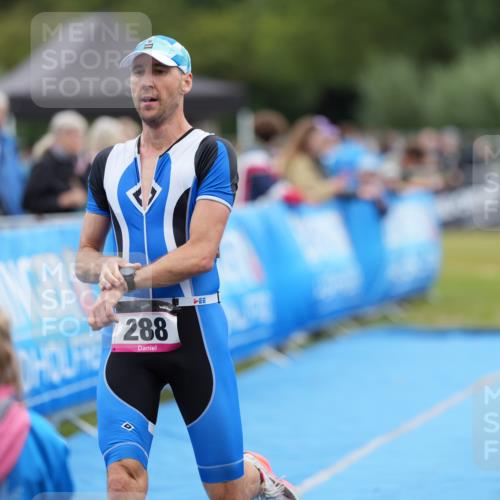 30.08.2026 - Elbe Triathlon Hamburg LAZAROV Photography http://msf.ph/oto/10026832 30.08.2026 10:26:01 Ziel 288 meine-sportfotos.de