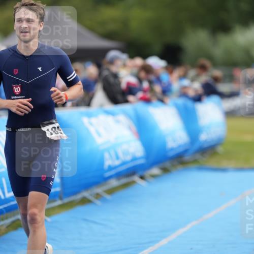 30.08.2026 - Elbe Triathlon Hamburg LAZAROV Photography http://msf.ph/oto/10026877 30.08.2026 10:31:07 Ziel 208, 252, 1895 meine-sportfotos.de