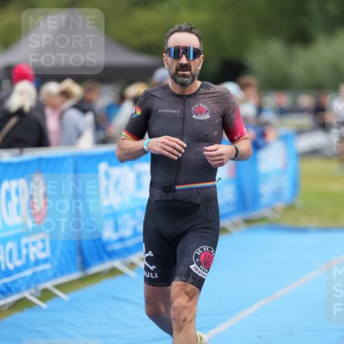 30.08.2026 - Elbe Triathlon Hamburg LAZAROV Photography http://msf.ph/oto/10026889 30.08.2026 10:32:26 Ziel 271, 295 meine-sportfotos.de