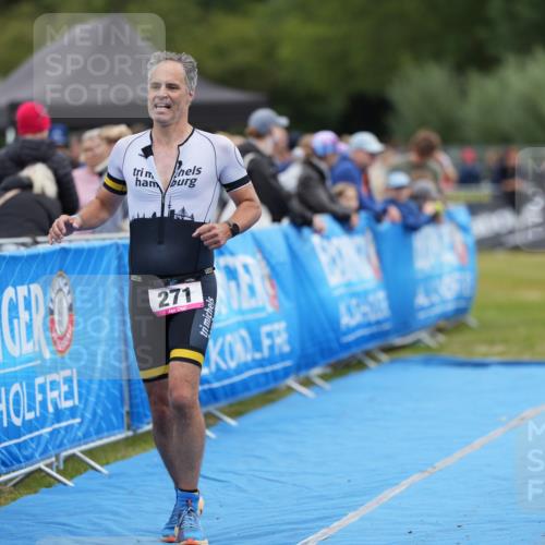 30.08.2026 - Elbe Triathlon Hamburg LAZAROV Photography http://msf.ph/oto/10026890 30.08.2026 10:32:34 Ziel 271 meine-sportfotos.de