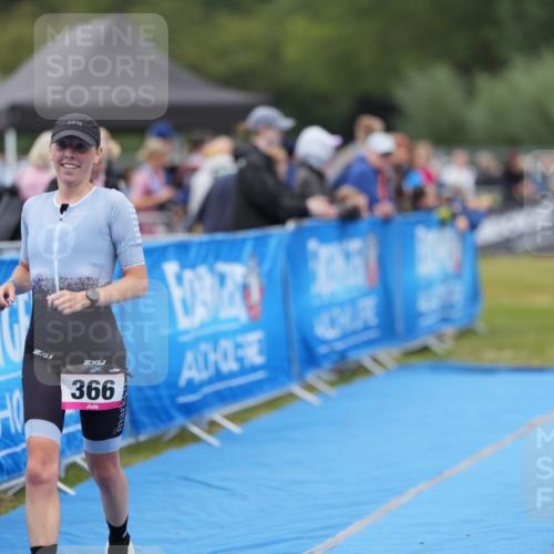 30.08.2026 - Elbe Triathlon Hamburg LAZAROV Photography http://msf.ph/oto/10026941 30.08.2026 10:36:01 Ziel 202, 366 meine-sportfotos.de