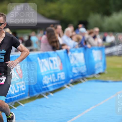 30.08.2026 - Elbe Triathlon Hamburg LAZAROV Photography http://msf.ph/oto/10027111 30.08.2026 10:46:32 Ziel 266, 508 meine-sportfotos.de