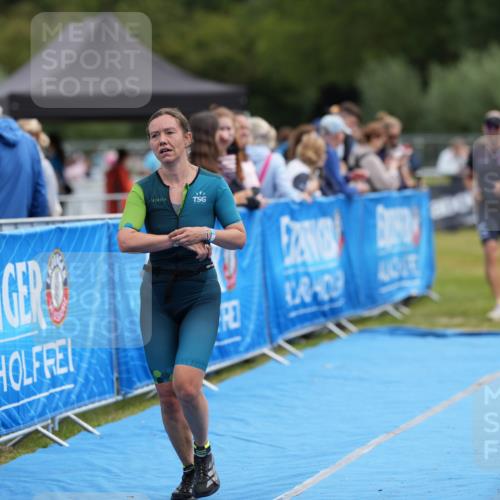 30.08.2026 - Elbe Triathlon Hamburg LAZAROV Photography http://msf.ph/oto/10027115 30.08.2026 10:46:46 Ziel 293, 354, 544 meine-sportfotos.de