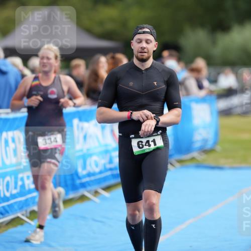 30.08.2026 - Elbe Triathlon Hamburg LAZAROV Photography http://msf.ph/oto/10027125 30.08.2026 10:47:08 Ziel 334, 641 meine-sportfotos.de