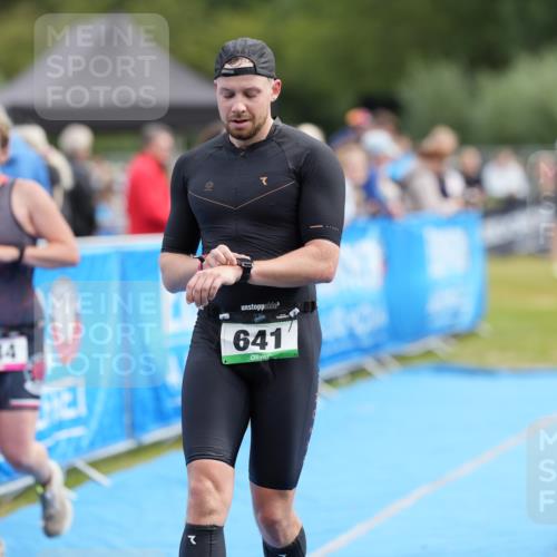 30.08.2026 - Elbe Triathlon Hamburg LAZAROV Photography http://msf.ph/oto/10027126 30.08.2026 10:47:08 Ziel 334, 641 meine-sportfotos.de