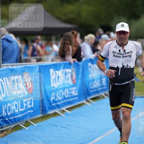 30.08.2026 - Elbe Triathlon Hamburg LAZAROV Photography http://msf.ph/oto/10027137 30.08.2026 10:48:26 Ziel 274, 361, 470 meine-sportfotos.de