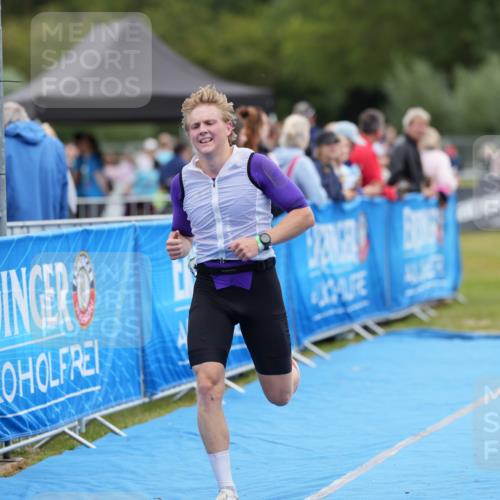 30.08.2026 - Elbe Triathlon Hamburg LAZAROV Photography http://msf.ph/oto/10027151 30.08.2026 10:50:20 Ziel 421 meine-sportfotos.de