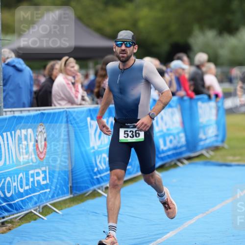 30.08.2026 - Elbe Triathlon Hamburg LAZAROV Photography http://msf.ph/oto/10027181 30.08.2026 10:52:00 Ziel 452, 536 meine-sportfotos.de