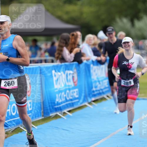 30.08.2026 - Elbe Triathlon Hamburg LAZAROV Photography http://msf.ph/oto/10027199 30.08.2026 10:53:05 Ziel 260, 281, 389, 533 meine-sportfotos.de