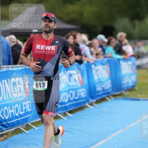 30.08.2026 - Elbe Triathlon Hamburg LAZAROV Photography http://msf.ph/oto/10027205 30.08.2026 10:53:40 Ziel 613 meine-sportfotos.de
