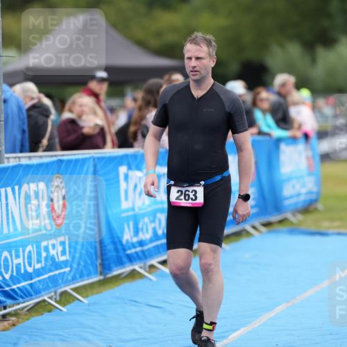 30.08.2026 - Elbe Triathlon Hamburg LAZAROV Photography http://msf.ph/oto/10027208 30.08.2026 10:53:49 Ziel 263 meine-sportfotos.de