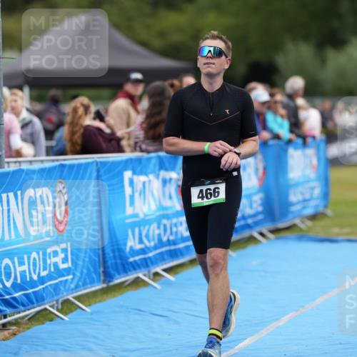 30.08.2026 - Elbe Triathlon Hamburg LAZAROV Photography http://msf.ph/oto/10027216 30.08.2026 10:54:29 Ziel 374, 466 meine-sportfotos.de
