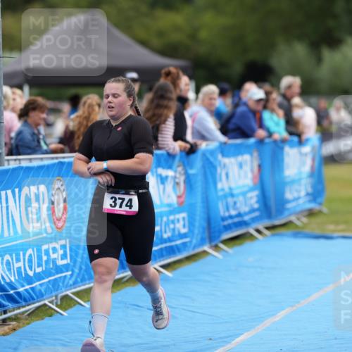 30.08.2026 - Elbe Triathlon Hamburg LAZAROV Photography http://msf.ph/oto/10027219 30.08.2026 10:54:32 Ziel 374, 466 meine-sportfotos.de