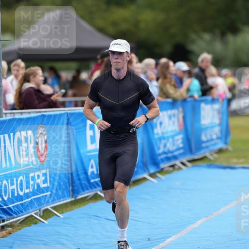 30.08.2026 - Elbe Triathlon Hamburg LAZAROV Photography http://msf.ph/oto/10027222 30.08.2026 10:55:07 Ziel 397 meine-sportfotos.de