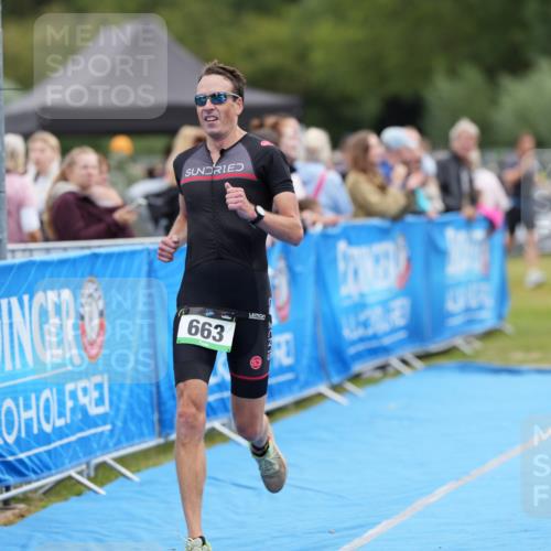 30.08.2026 - Elbe Triathlon Hamburg LAZAROV Photography http://msf.ph/oto/10027233 30.08.2026 10:55:28 Ziel 519, 663 meine-sportfotos.de